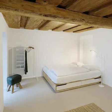 Herzige In Altem Gemaeuer * Linec